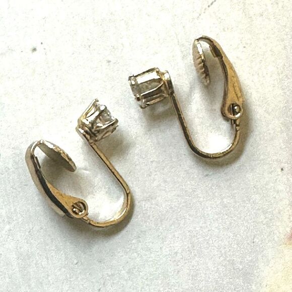 Gold tone rhinestone clip on earrings - Picture 3 of 6